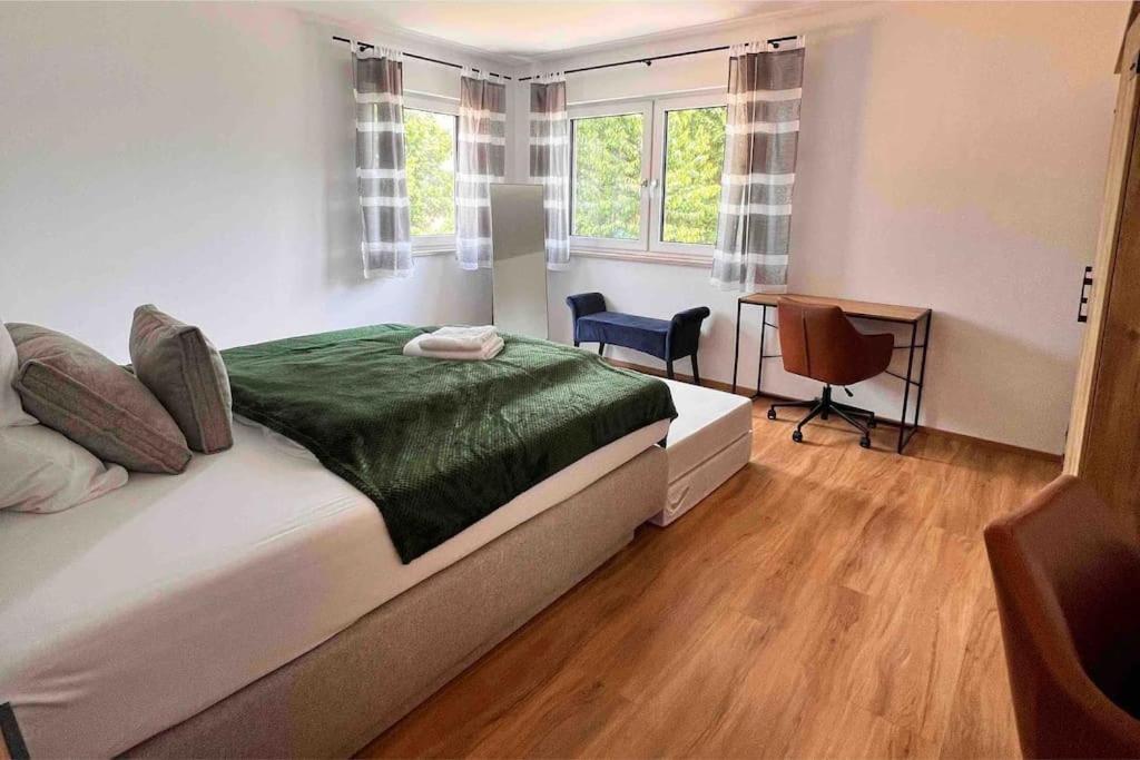 Viel Platz In Burghausen Fuer Freunde Und Familie Apartment Exterior foto