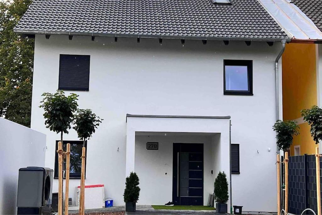 Viel Platz In Burghausen Fuer Freunde Und Familie Apartment Exterior foto